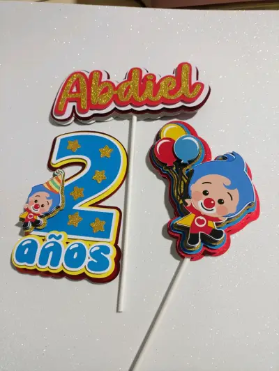 Decoración de pastel infantil 2 años con personaje - miniatura 1