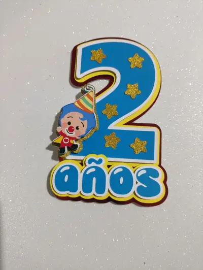 Decoración de pastel infantil 2 años con personaje - miniatura 4