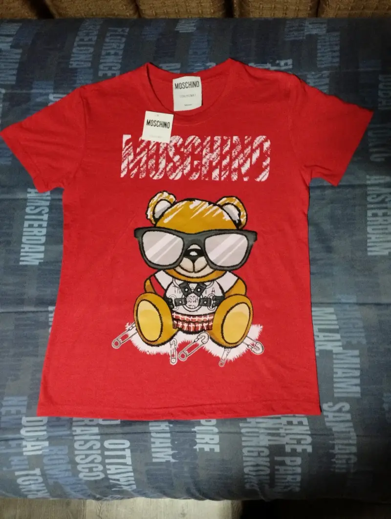 Polera G5 Moschino (IMITACION)