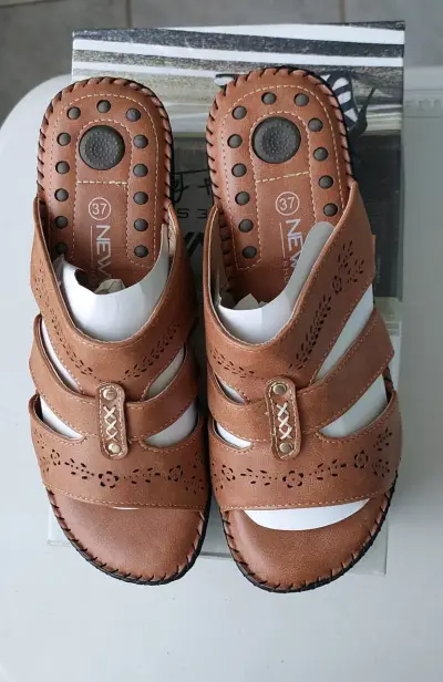 Sandalias de cuero marrón New Walk para mujer - miniatura 1