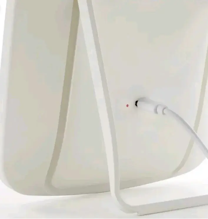 Espejo de maquillaje LED portátil con luz ajustable - 4