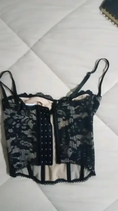 Corset de encaje negro elegante - miniatura 3