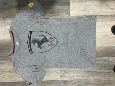 Polera gris Puma Ferrari con logo - miniatura 1