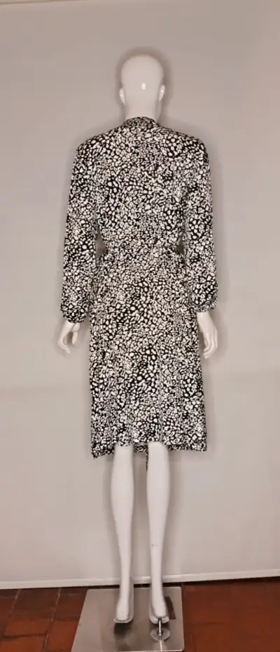 Línea Style - Vestido Wrap Banana Republic XL - miniatura 2