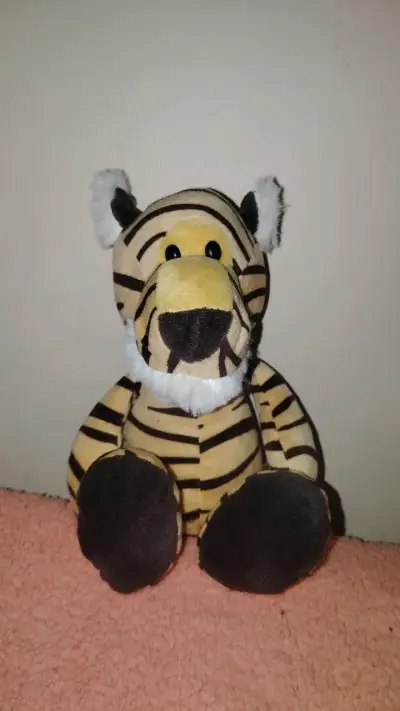 Peluche de tigre suave y adorable - miniatura 1