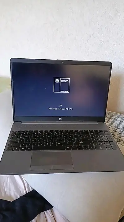 Notebook HP 15.6 pulgadas en buen estado - miniatura 1