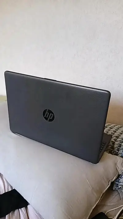 Notebook HP 15.6 pulgadas en buen estado - miniatura 2