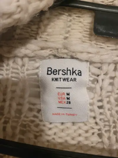 Cardigan de punto beige Bershka para mujer - miniatura 3