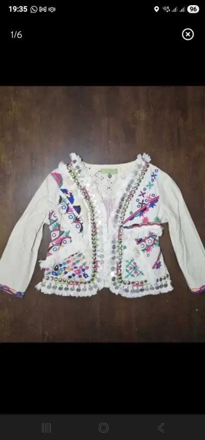 Chaqueta bohemia Rapsodia con bordados y monedas - miniatura 4