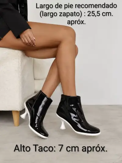 Botines de charol negro Jeffrey Campbell con taco alto - miniatura 2