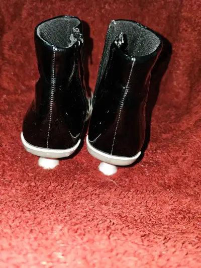 Botines de charol negro Jeffrey Campbell con taco alto - miniatura 4