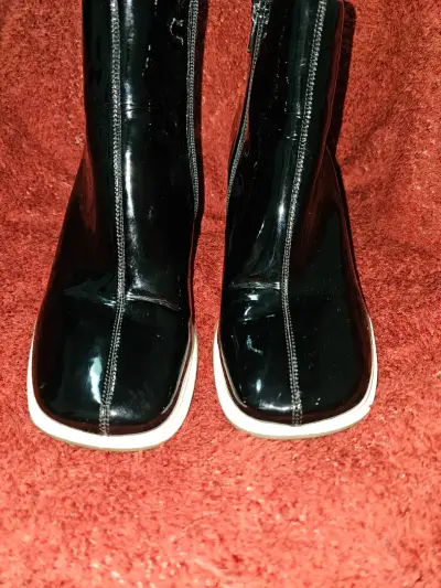 Botines de charol negro Jeffrey Campbell con taco alto - miniatura 5