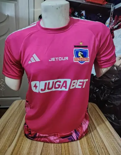 Camiseta de fútbol Colo Colo rosa con número 29 - miniatura 2
