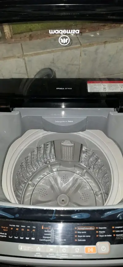Lavadora automática Daewoo 10 kg en buen estado - miniatura 1
