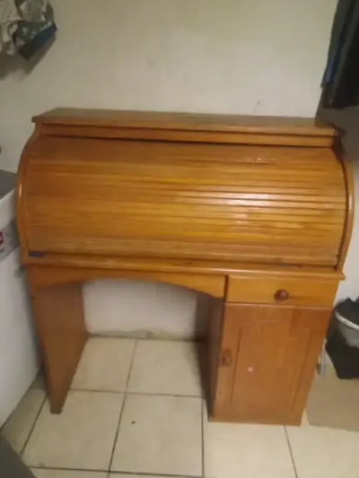 Escritorio de madera con persiana y cajonera - miniatura 6