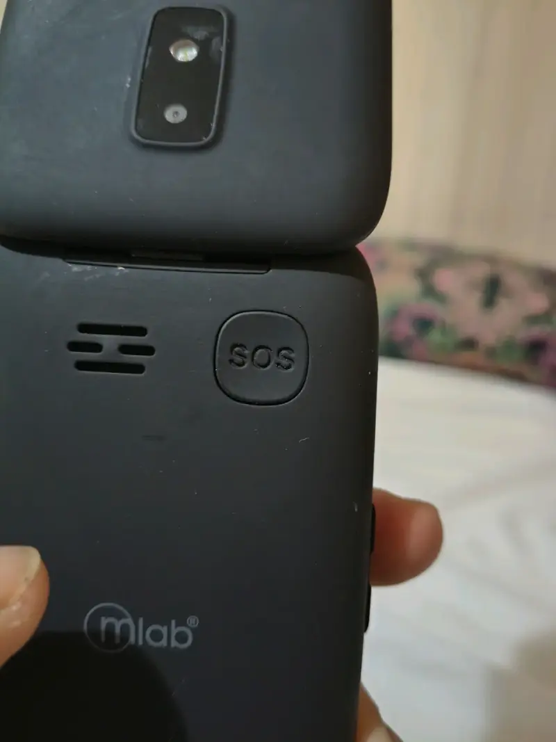 Celular plegable Mlab con botón SOS y doble SIM - 2