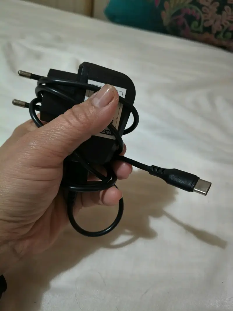 Celular plegable Mlab con botón SOS y doble SIM - 4