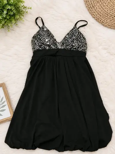 Closet Sale - miniatura 3