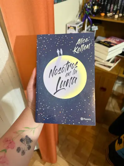 Nosotros en la Luna de Alice Kellen - miniatura 1