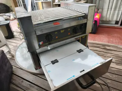 Rostizador de vienesas rodillos Roller Grill - miniatura 1