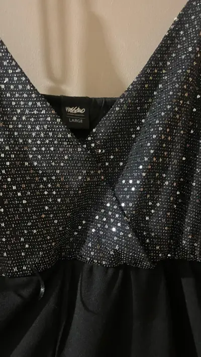 Enterito negro con lentejuelas para fiesta - miniatura 2