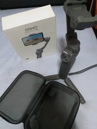 Estabilizador DJI Osmo Mobile 5 Combo con Estuche - miniatura 1