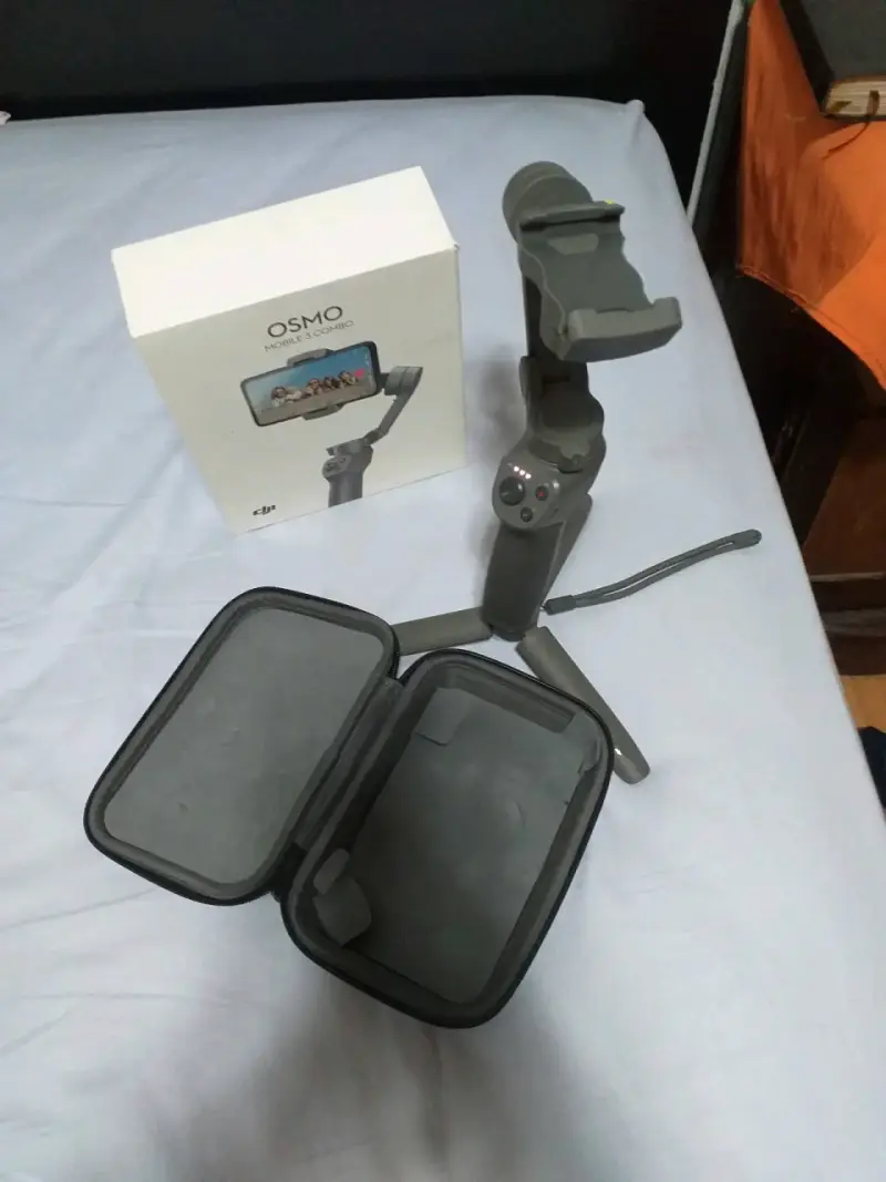 Estabilizador DJI Osmo Mobile 5 Combo con Estuche - 2