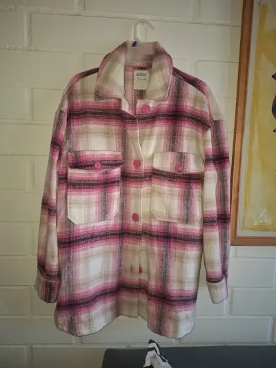 Chaqueta de franela a cuadros rosados para mujer - miniatura 1