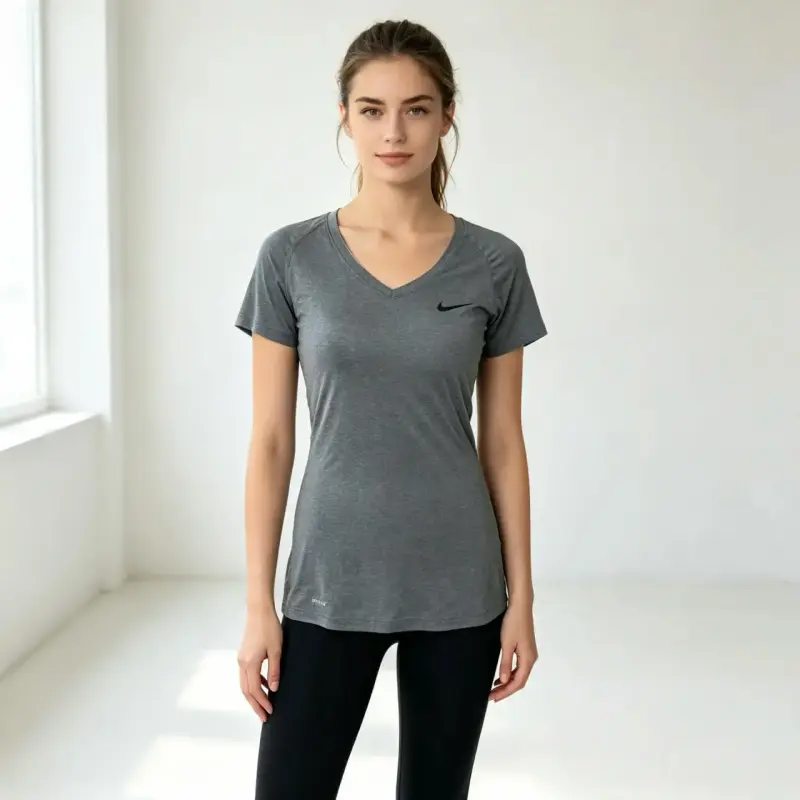 Polera Deportiva Nike Pro Gris Dri-FIT - 1