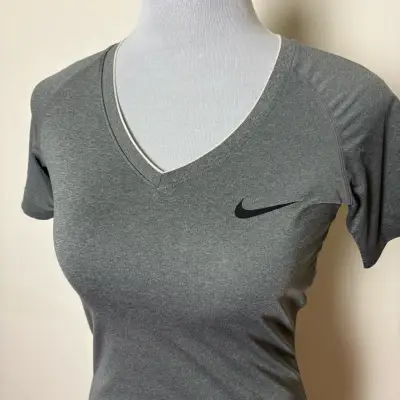 Polera Deportiva Nike Pro Gris Dri-FIT - miniatura 4