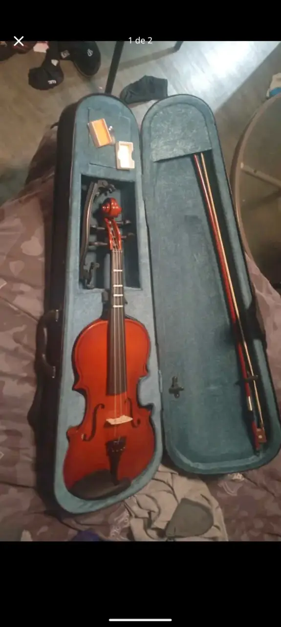 Violín con estuche y arco en buen estado - 2