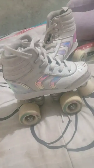Patines de cuatro ruedas Oxelo blancos con detalles iridiscentes - miniatura 1