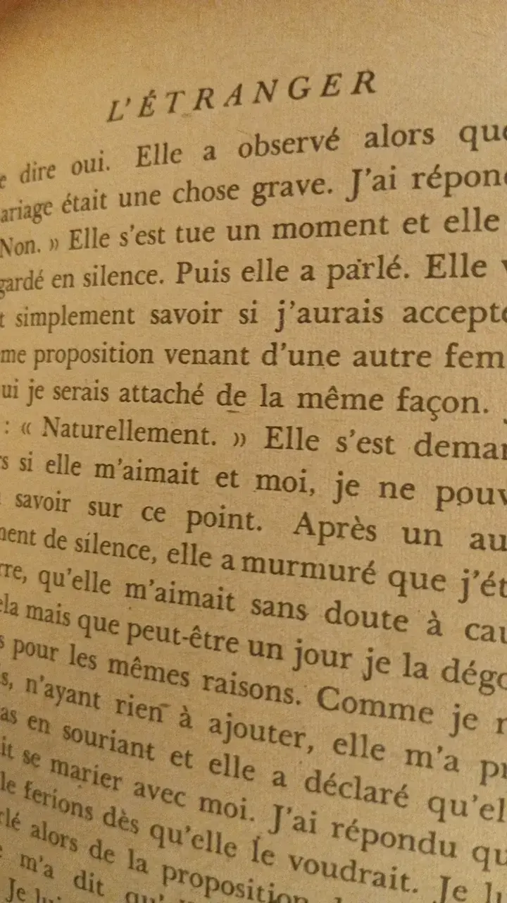 Libros 'La Metamorfosis' de Kafka y 'L'Étranger' de Camus - 4