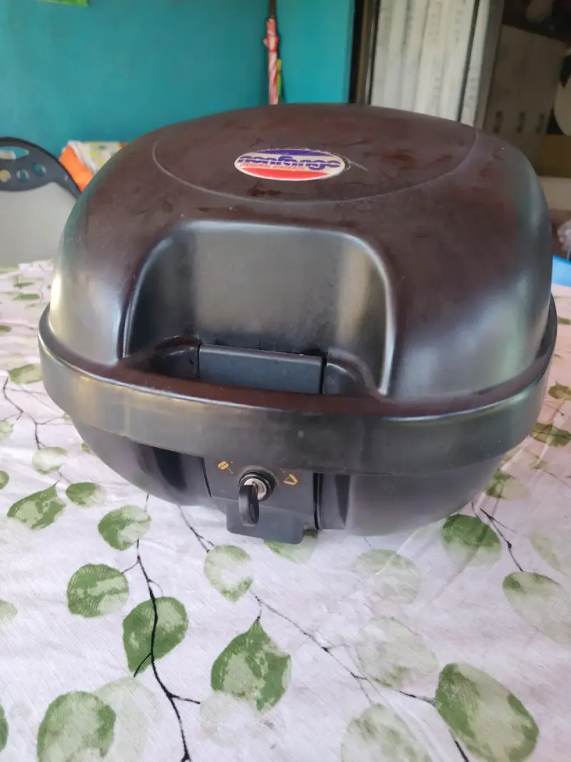 Baúl trasero para moto Givi Monolock - 2