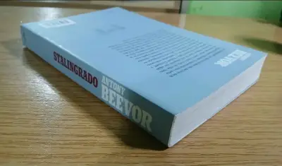 Libro Stalingrado de Antony Beevor en buen estado - miniatura 6