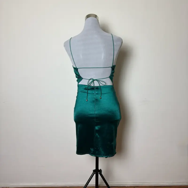 Vestido satinado verde esmeralda LUXXEL talla S - 3