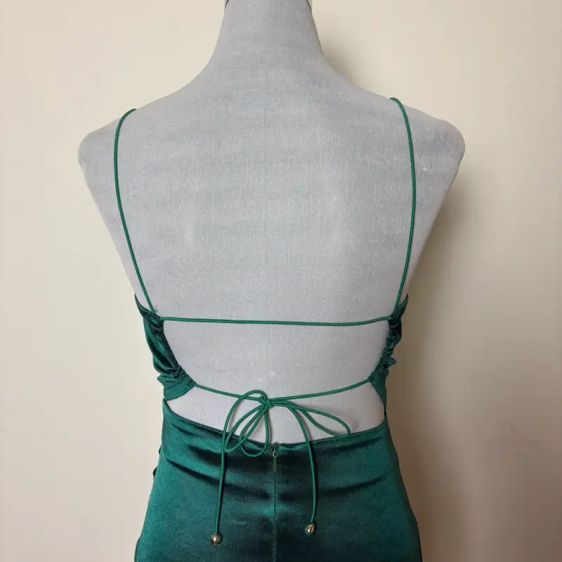 Vestido satinado verde esmeralda LUXXEL talla S - 5