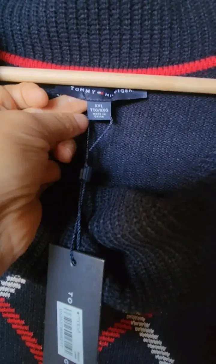Suéter Tommy Hilfiger con diseño de rombos - 4