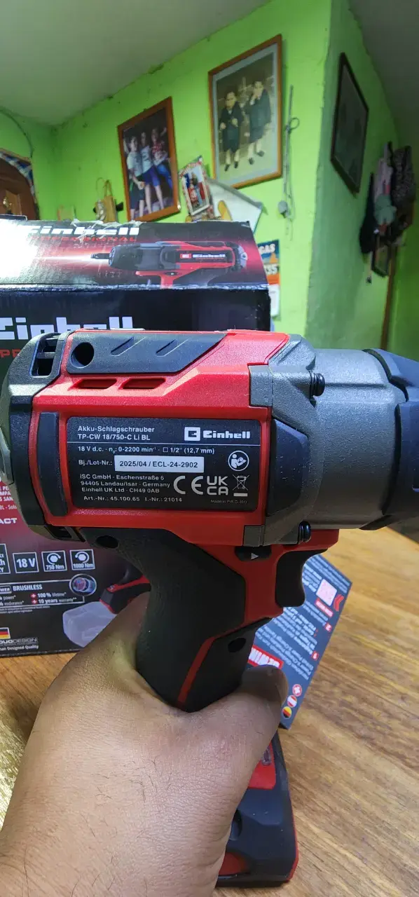 Llave de impacto inalámbrica Einhell 18V con accesorios - 3