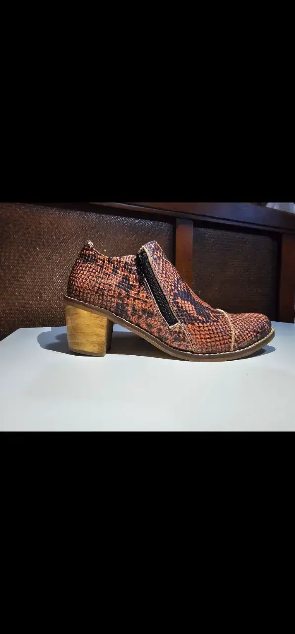 Botines de cuero n°37 con estampado de serpiente - 4