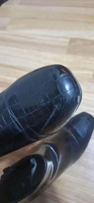 Botines negros de cuero sintético con tacón - miniatura 3