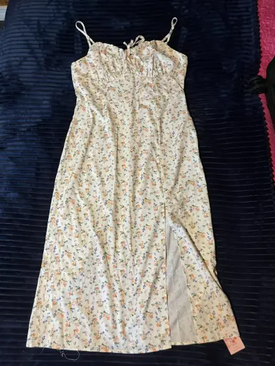 Vestido largo floral con tirantes ajustables - miniatura 2