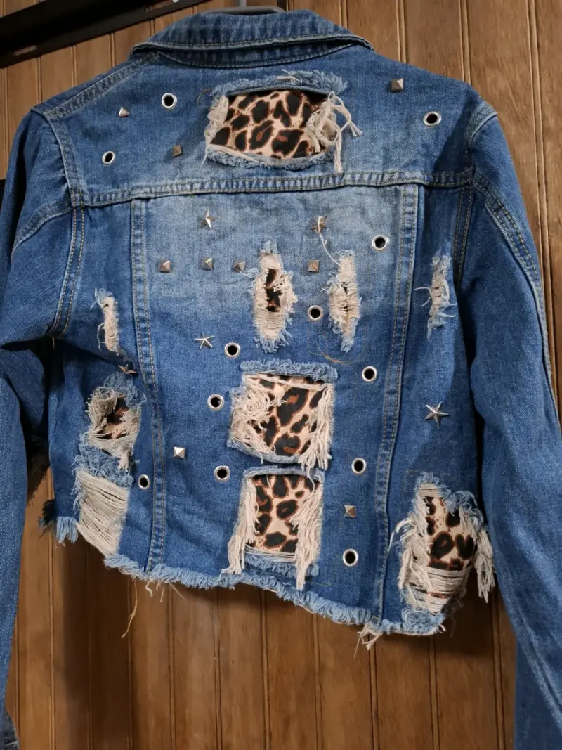 Chaqueta de mezclilla y estampado - 3