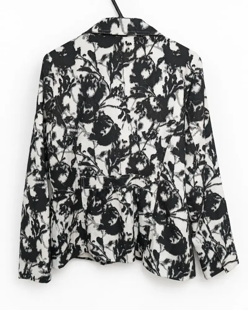 Blazer floral blanco y negro Laura Ashley M - 3