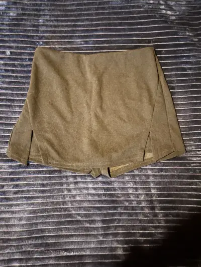 Falda short negra - miniatura 1