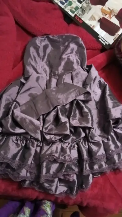 Vestido de fiesta con lentejuelas multicolor - miniatura 1