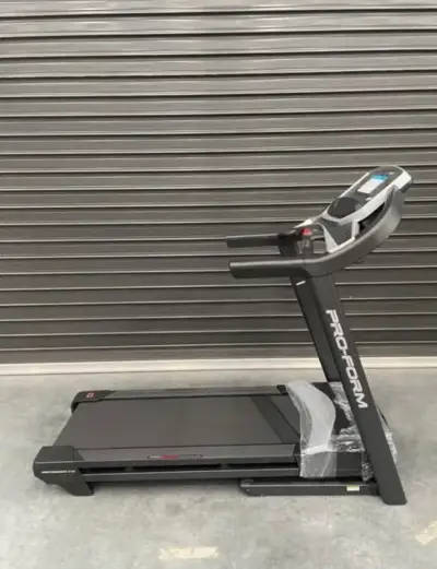 Trotadora ProForm Performance 375i con pantalla LCD - miniatura 1