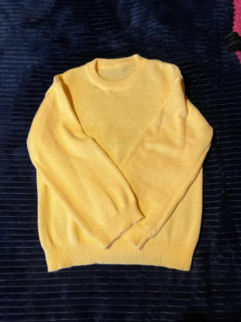 Suéter amarillo de lana