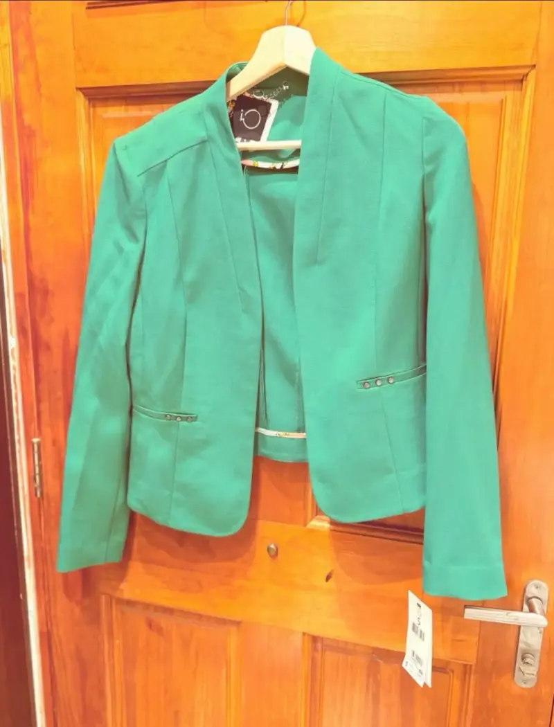 Blazer verde elegante para mujer talla S - 1
