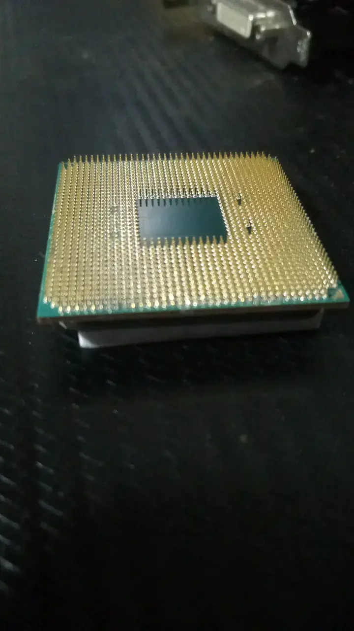 Procesador AMD Ryzen 3 3200G - 2